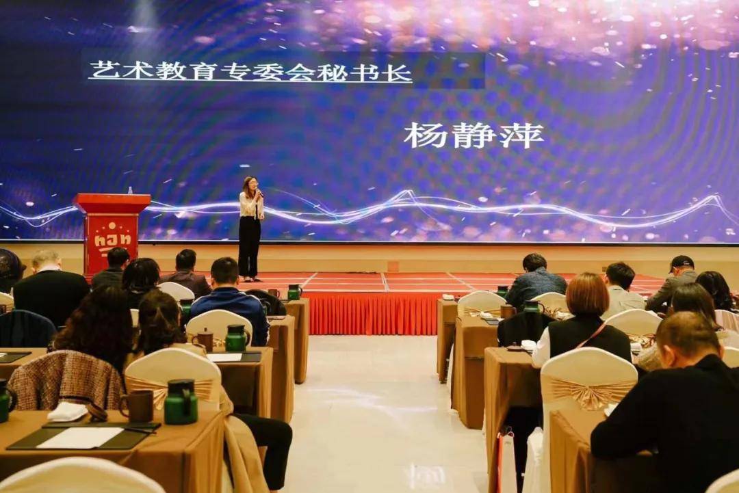 互聯(lián)網(wǎng)教育新聞快訊發(fā)布會(互聯(lián)網(wǎng)教育新聞快訊發(fā)布會心得體會)