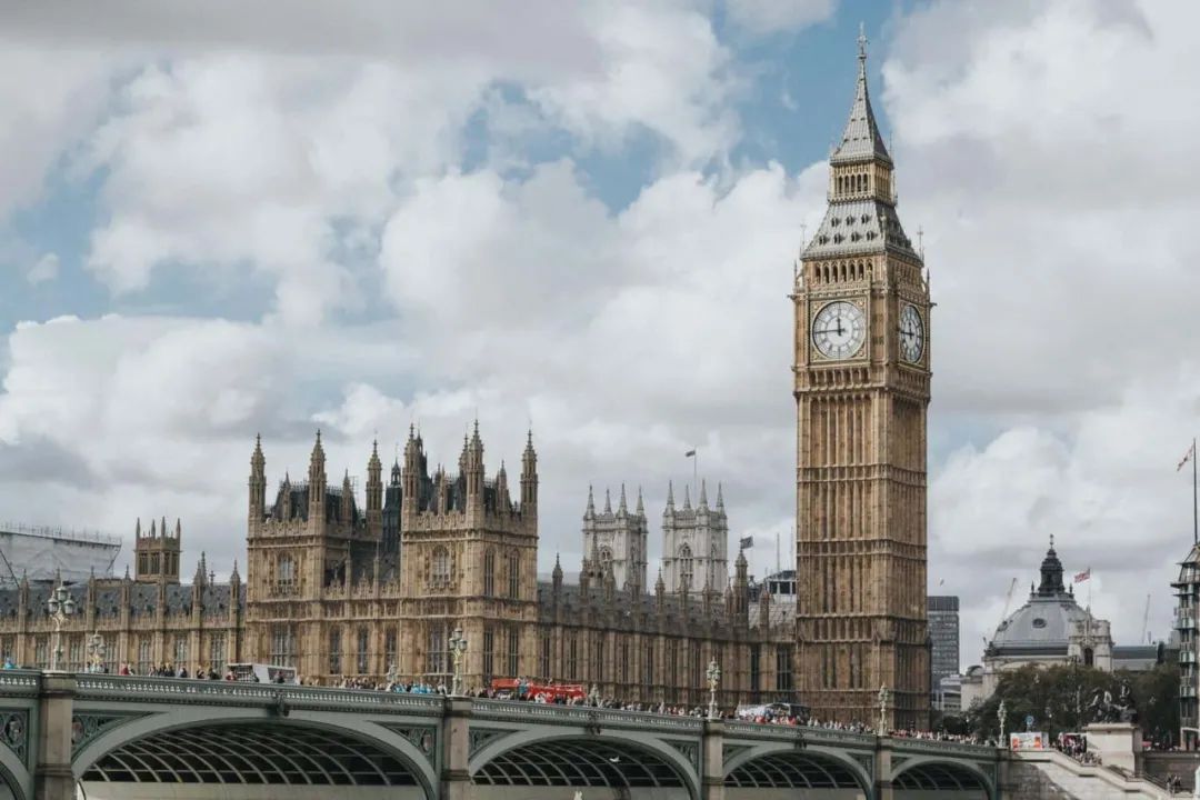 英國互聯網最新消息(英國實時新聞最新消息)